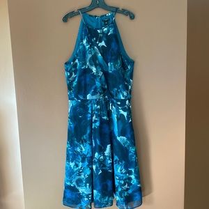 Ann Taylor fully lined dress in size 6. Beautiful teal blue, black and white.